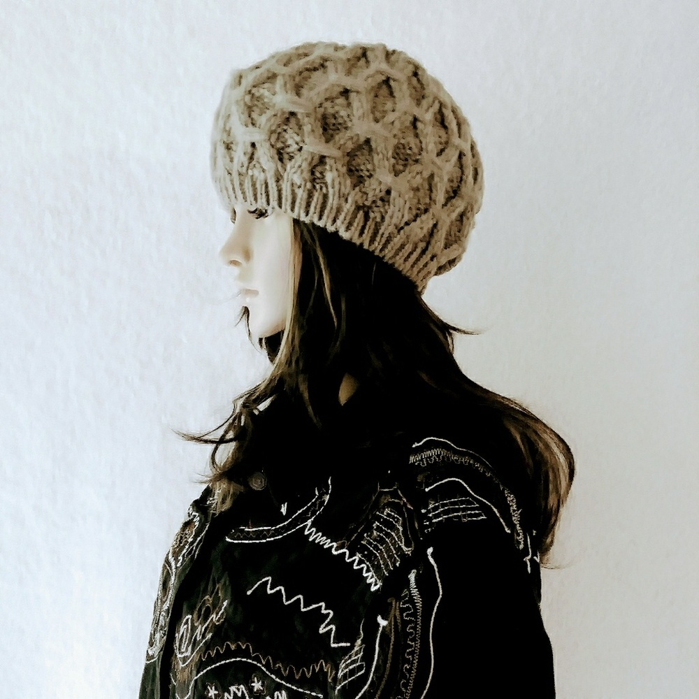 SALE! Mocha Slouchy Chunky Knit Beret Hat - Picture 4 of 4